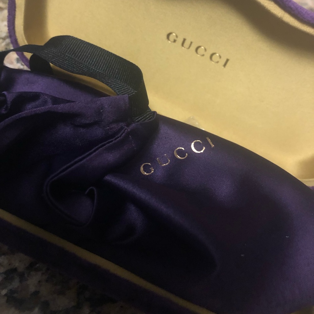 Velvet authentic Gucci sunglasses hard case